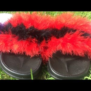 Faux luxx fur slides (brand- TYLENE LUXX FUR)